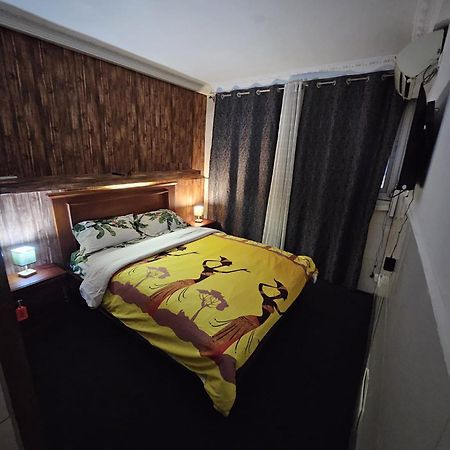 Homestay Appartement 2 Chambres Yaoundé Esterno foto